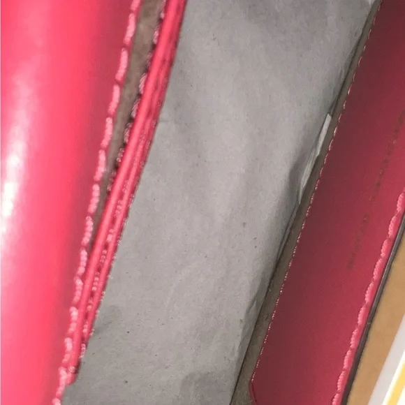 Michael Kors Crossbody Bag with Gold Chain - Picture 5 of 7